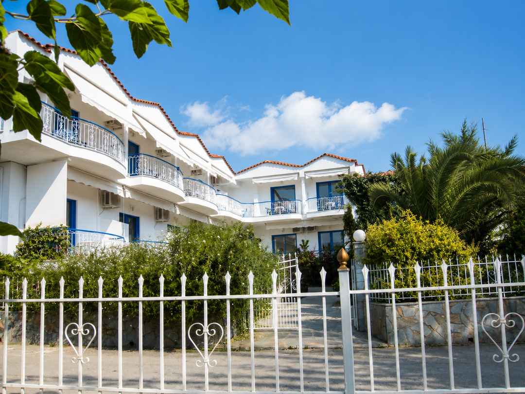 Leventis Apartments boutique stay in Rovies 340 05, Greece